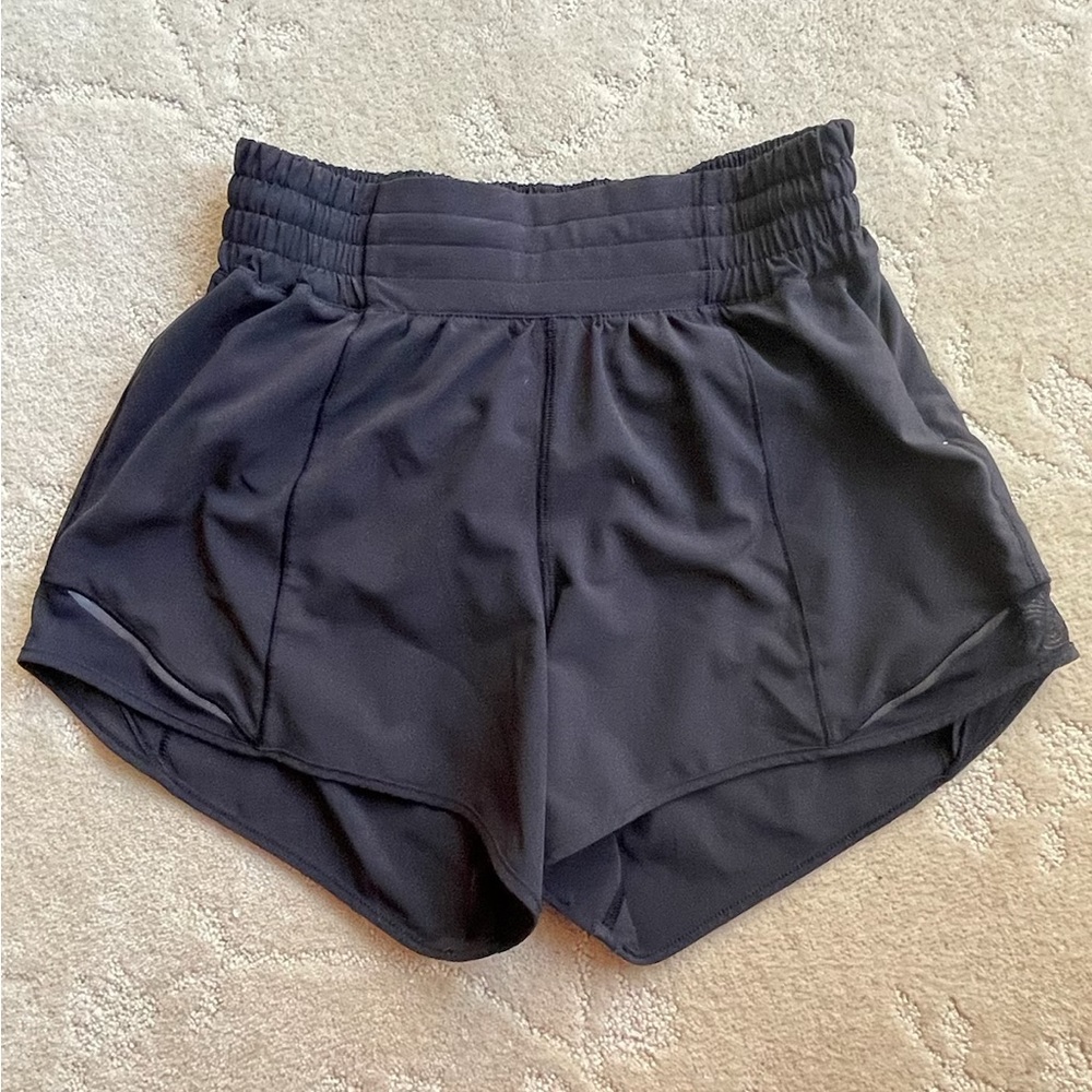 Size 6 Lululemon Shorts color black